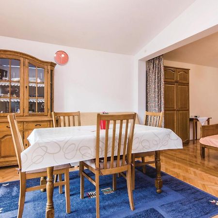 4 Bedroom Awesome Apartment In Starigrad ภายนอก รูปภาพ
