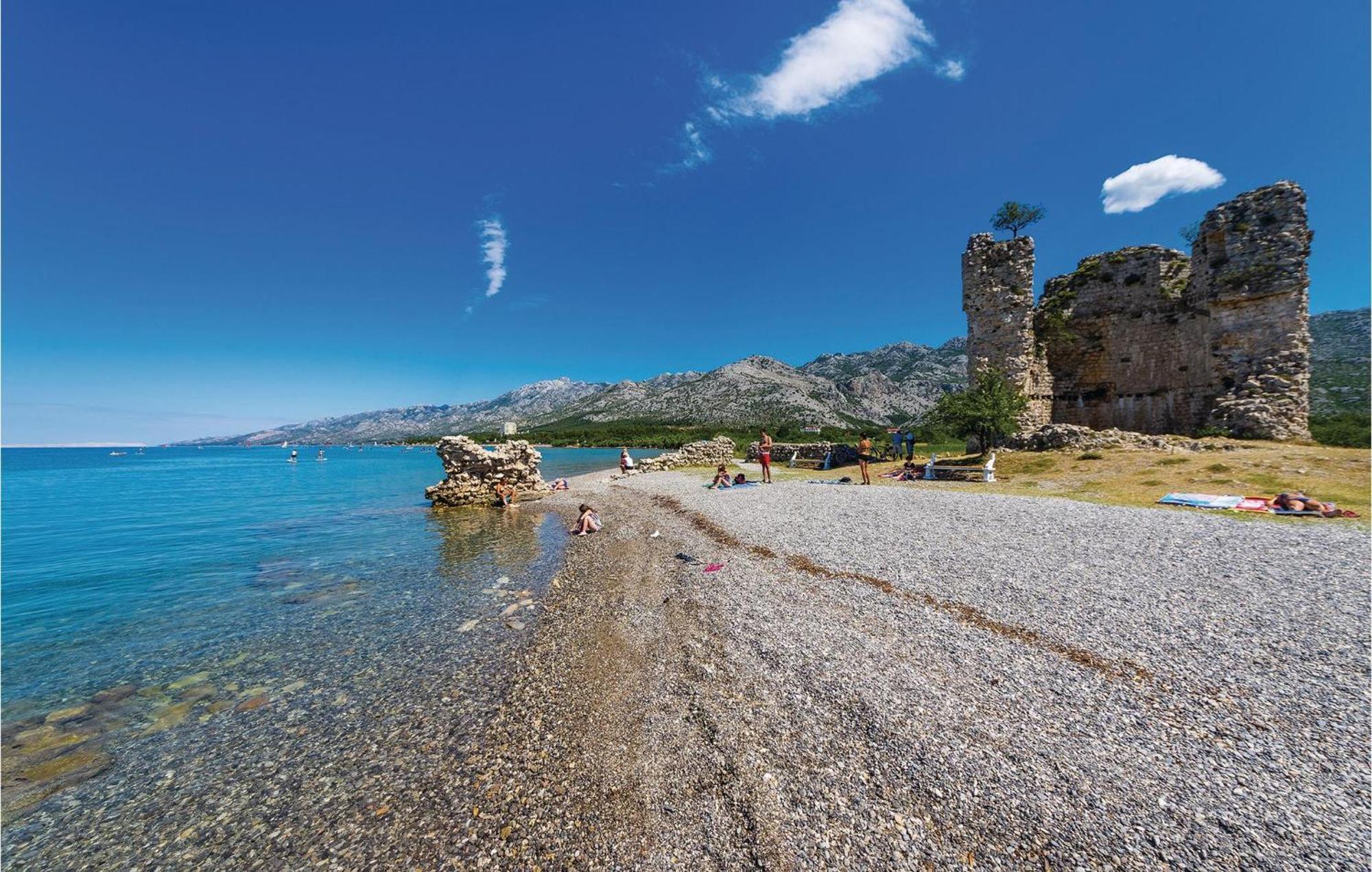 4 Bedroom Awesome Apartment In Starigrad ภายนอก รูปภาพ
